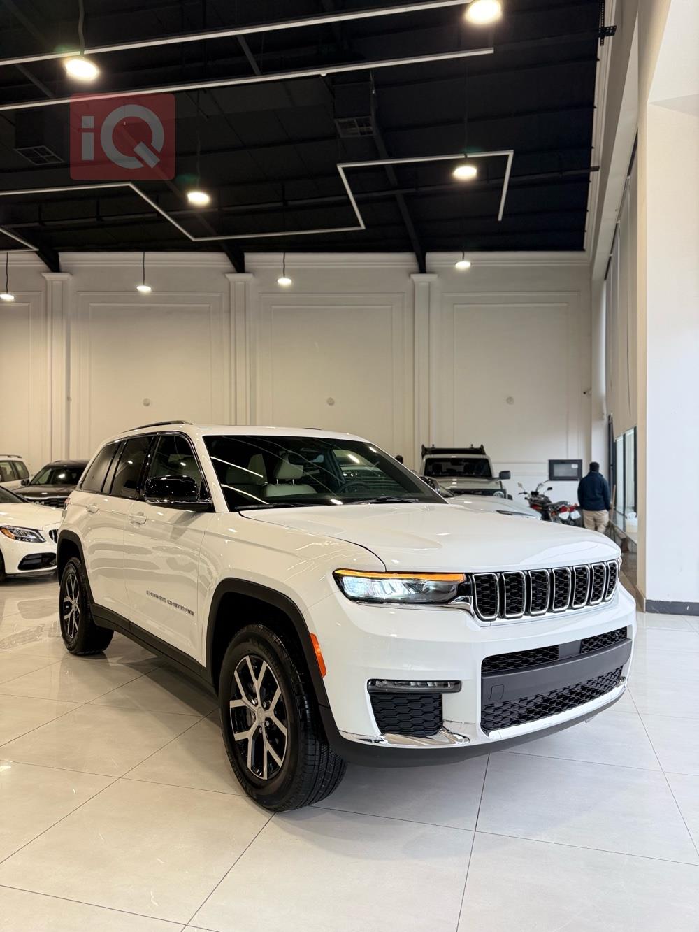 جيب جراند شيروكي